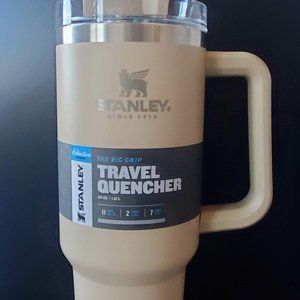 Stanley Driftwood Adventure Quencher Tumbler 40oz